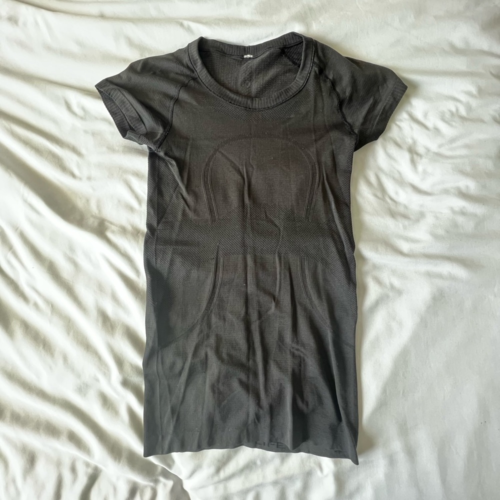 Lululemon Swiftly Tech Short-Sleeve 2.0